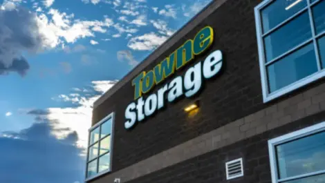 Towne Storage Southern sign on storefront