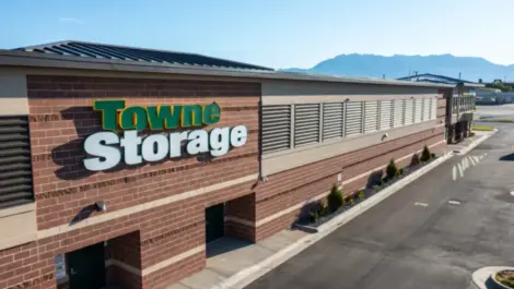 Back view of Towne Storage-Clinton