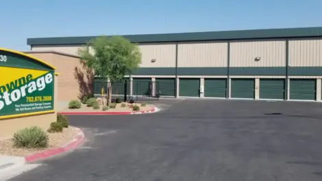 Outdoor storage, drive access at Towne Storage Ft. Apache