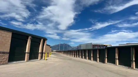 Drive up storage Towne Storage Herriman, outdoor storage